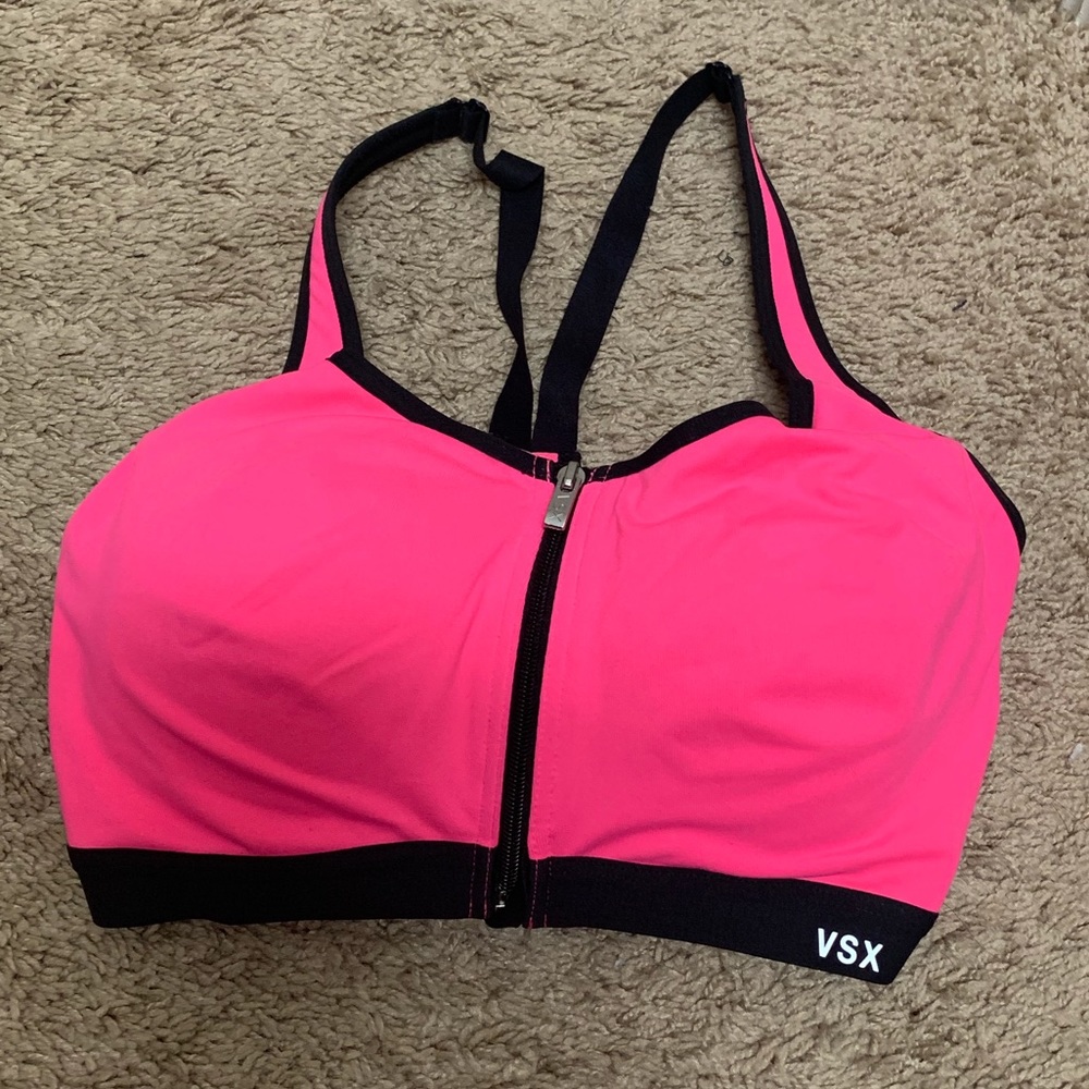 BNWOT Victoria’s Secret Sports Bra